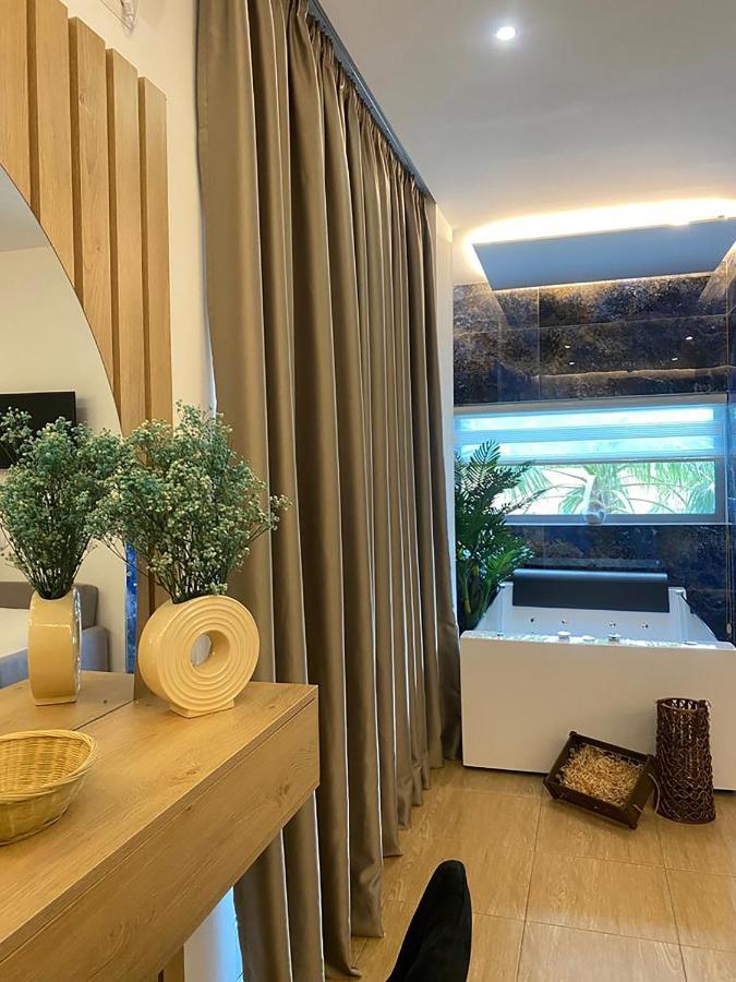 Kuburi Hotel Ксаміл Екстер'єр фото