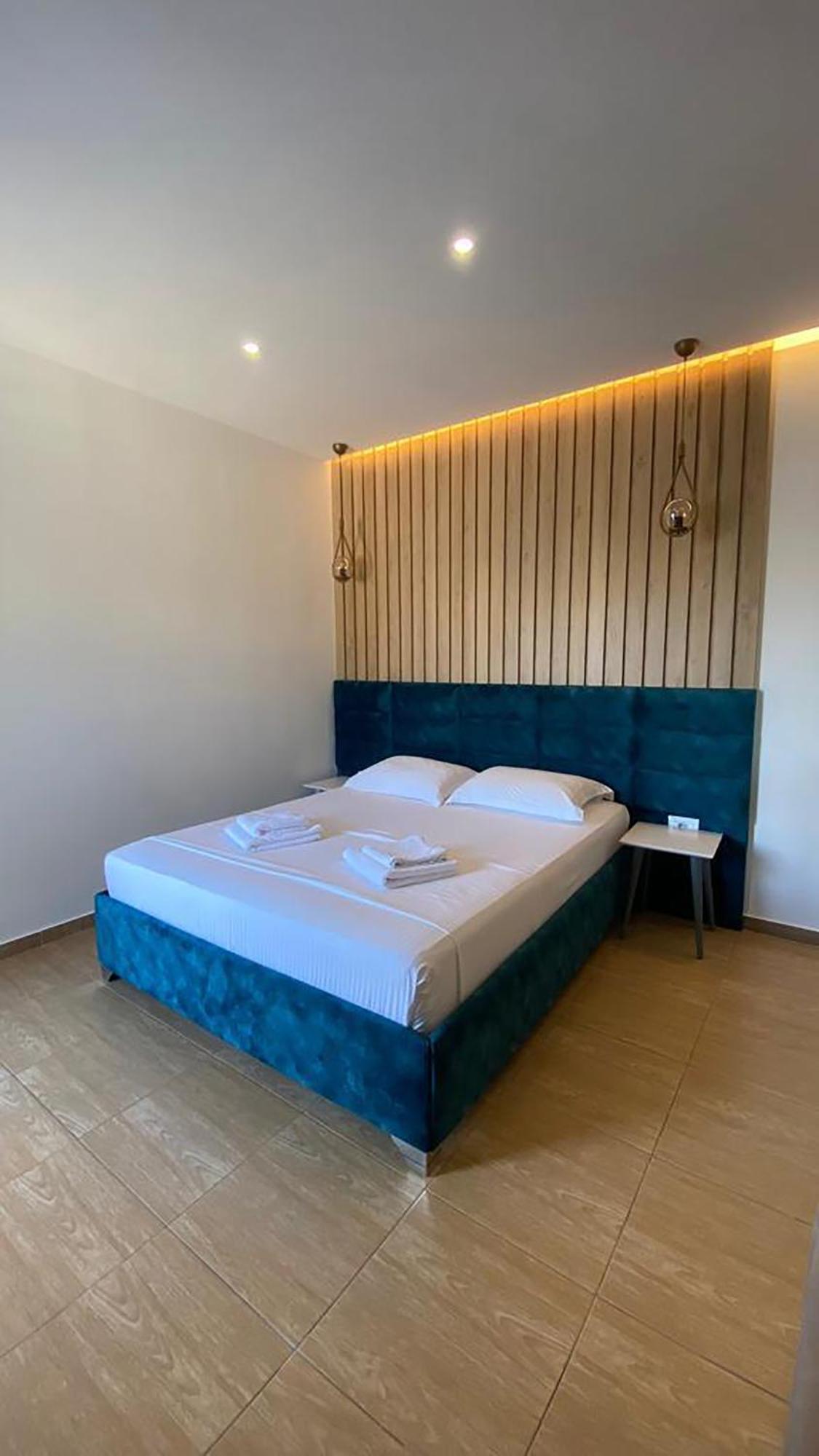 Kuburi Hotel Ксаміл Екстер'єр фото