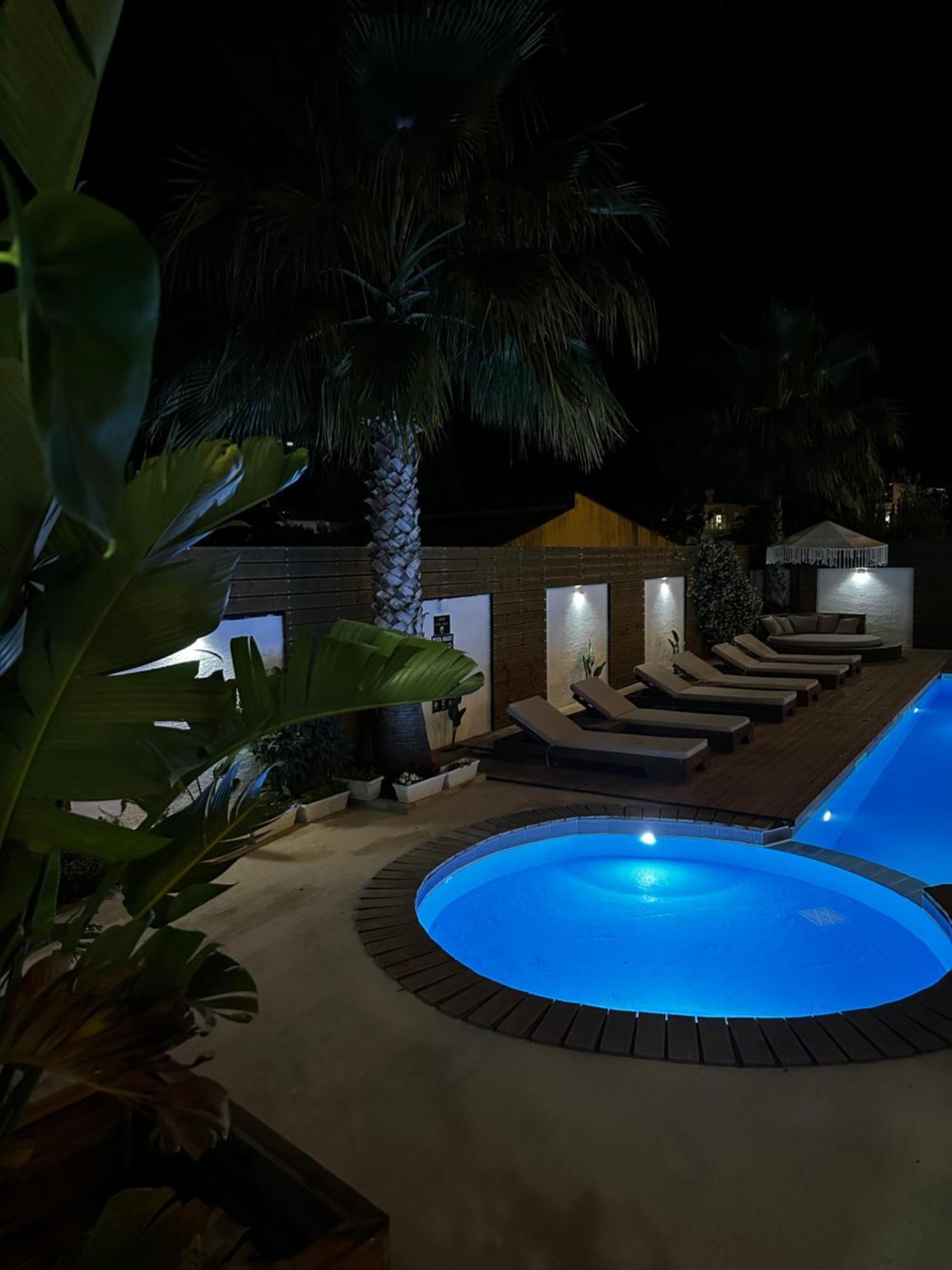 Kuburi Hotel Ксаміл Екстер'єр фото